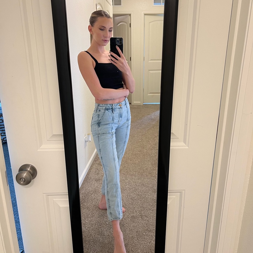 Universal Thread High Waisted Straight Jean
